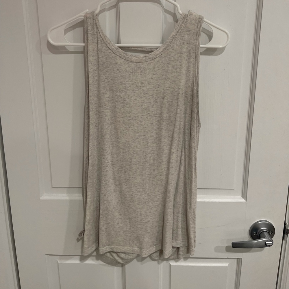 workout tank top